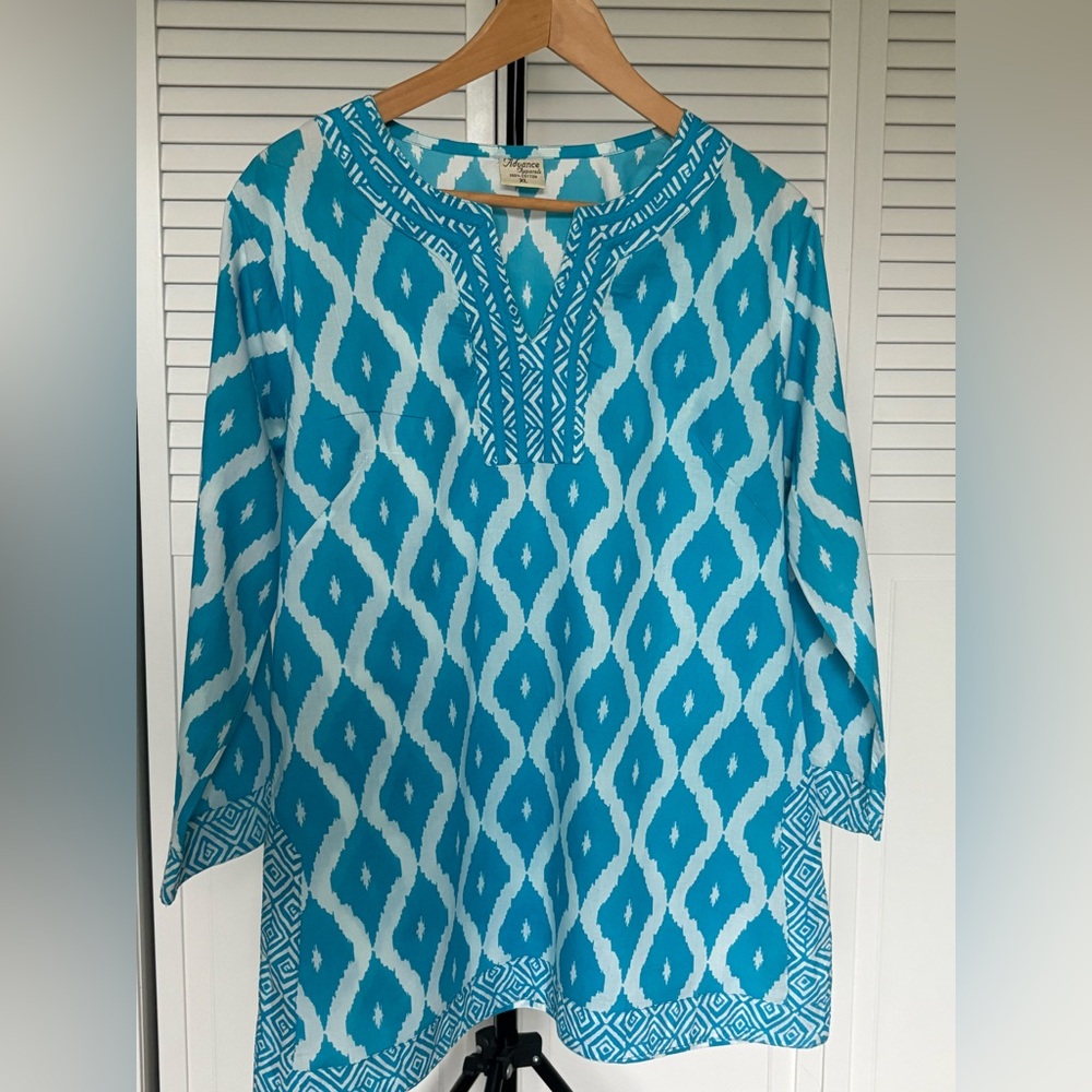 Advance Apparels Turquoise and White Tunic